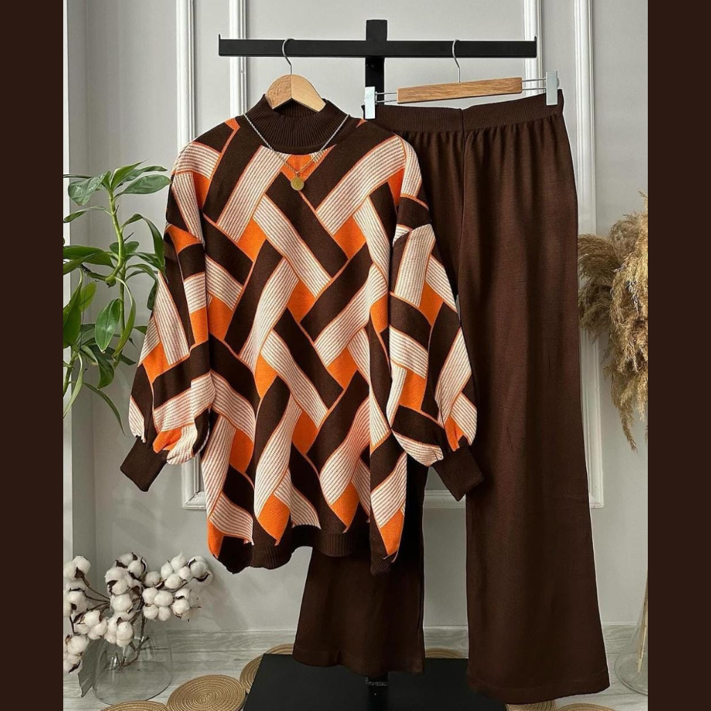 Geometric Premium Quality Winter 2-Pcs Co-Ord Set. CWTS-41