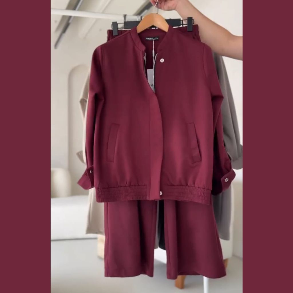 4 Pocket Style Premium Quality Winter 2-Pcs Tracksuit. CWTS-38