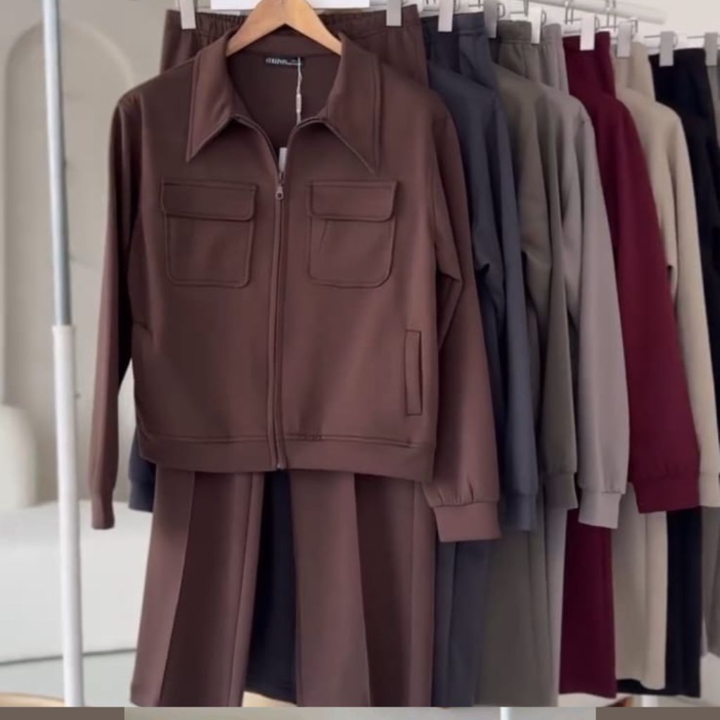 6 Pocket Style Premium Quality Winter 2-Pcs Tracksuit. CWTS-37